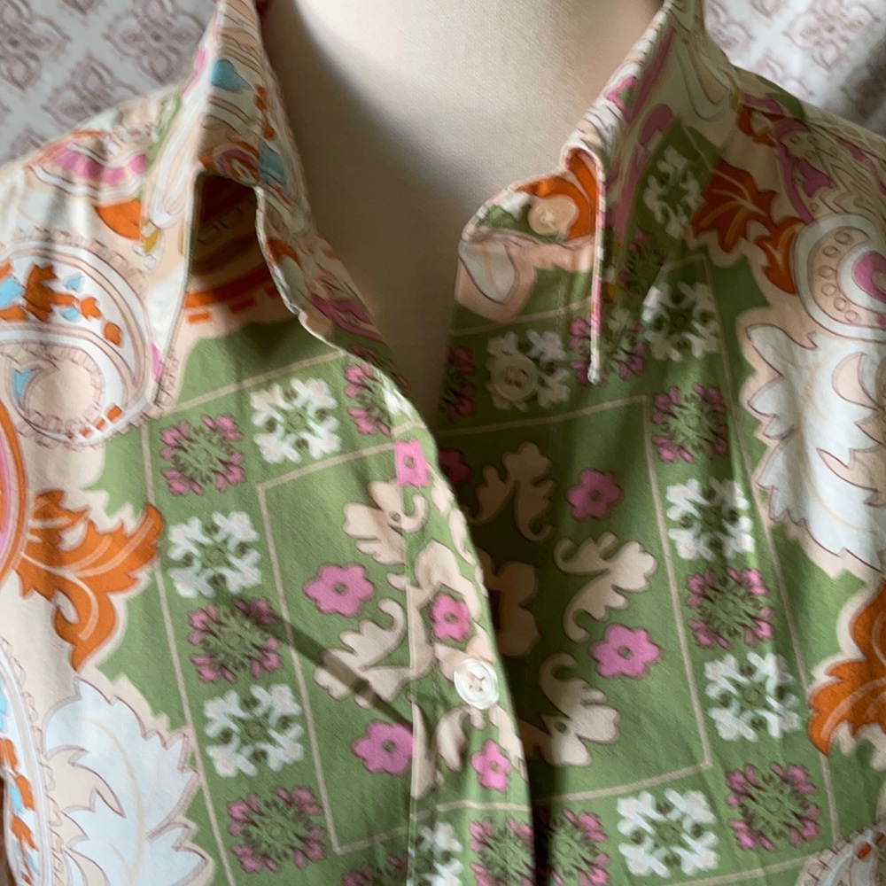 Women’s shirt